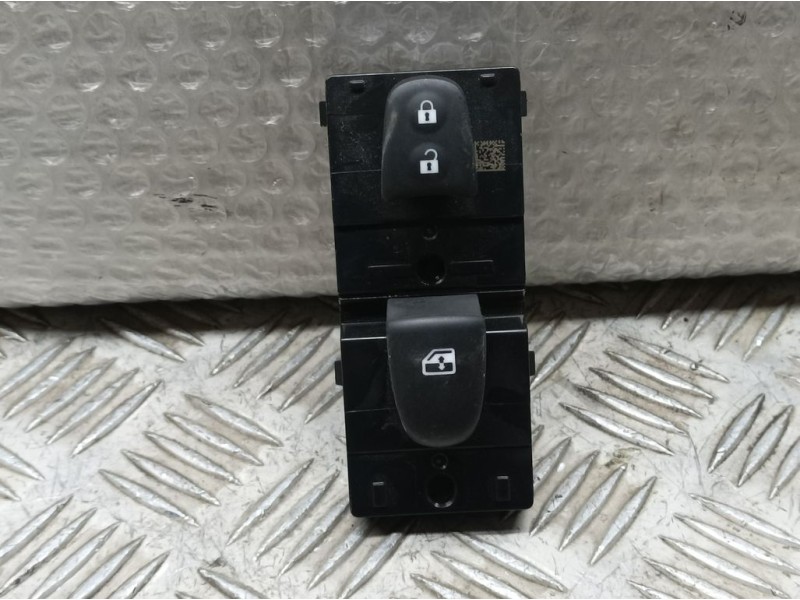 Recambio de mando elevalunas delantero derecho para nissan qashqai (j11) acenta referencia OEM IAM 25411HV02A  