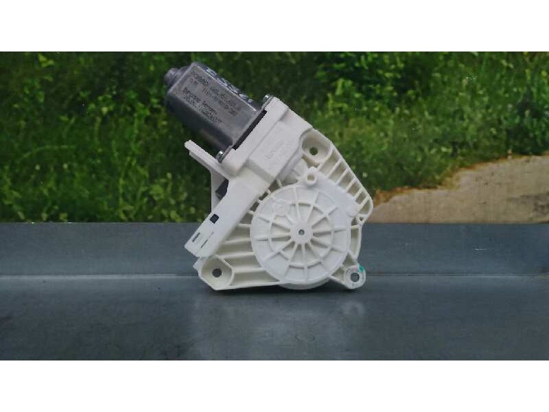 Recambio de motor elevalunas delantero izquierdo para audi q5 (8r) 3.0 tdi referencia OEM IAM 8K0959801B 1101919810200 BROSE