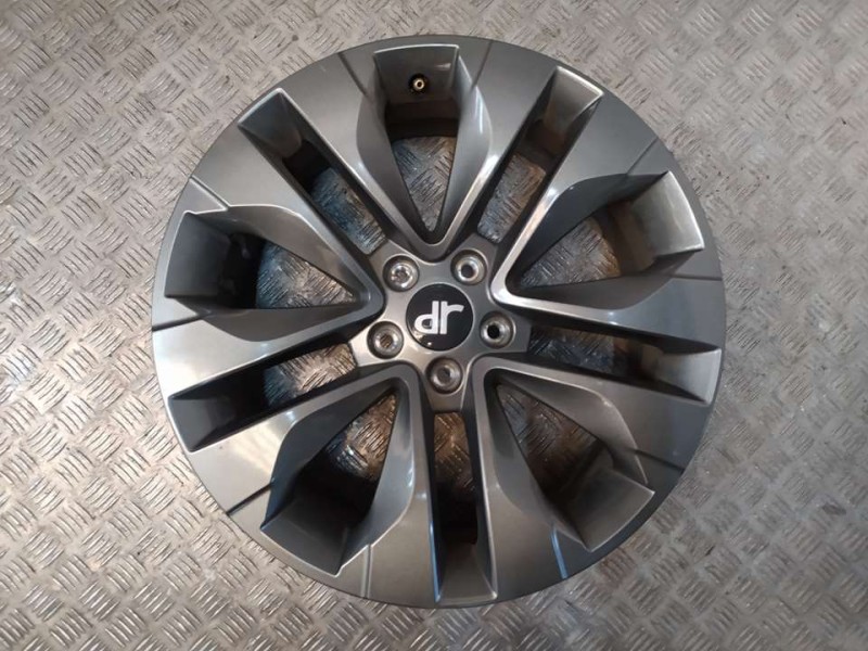 Recambio de juego llantas aluminio para dr 4.0 ev referencia OEM IAM 7X18 5 TORN ET33 ALUMINIO 