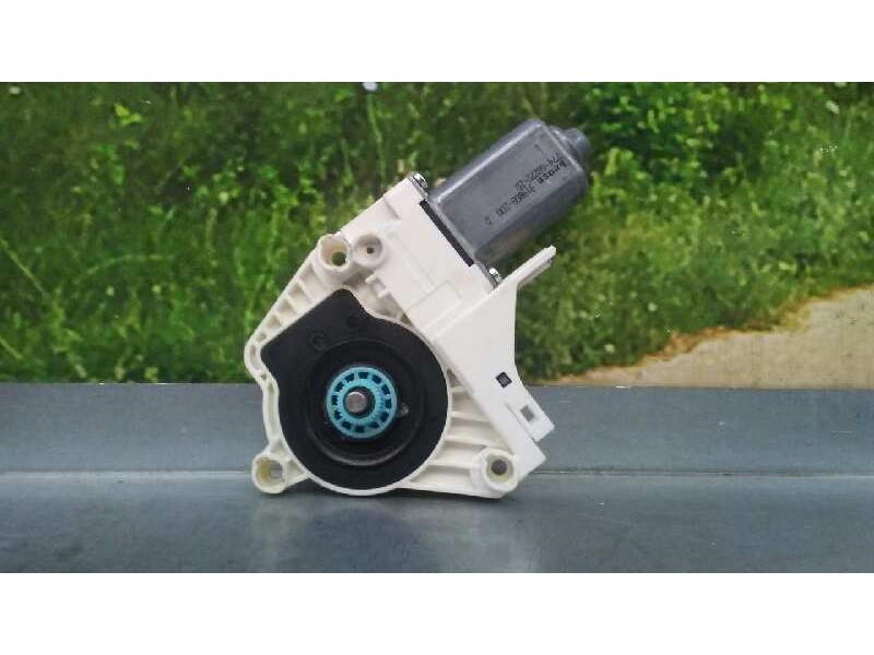 Recambio de motor elevalunas delantero izquierdo para audi q5 (8r) 3.0 tdi referencia OEM IAM 8K0959801B 1101919810200 BROSE