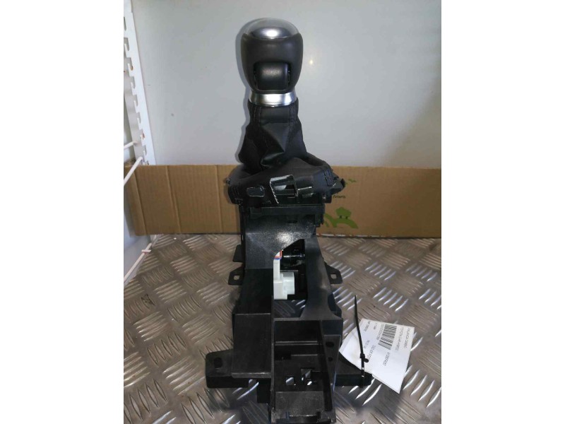 Recambio de palanca cambio para toyota c-hr hybridid referencia OEM IAM 33560F4050 33560F4050 TOCADO , VER FOTOS