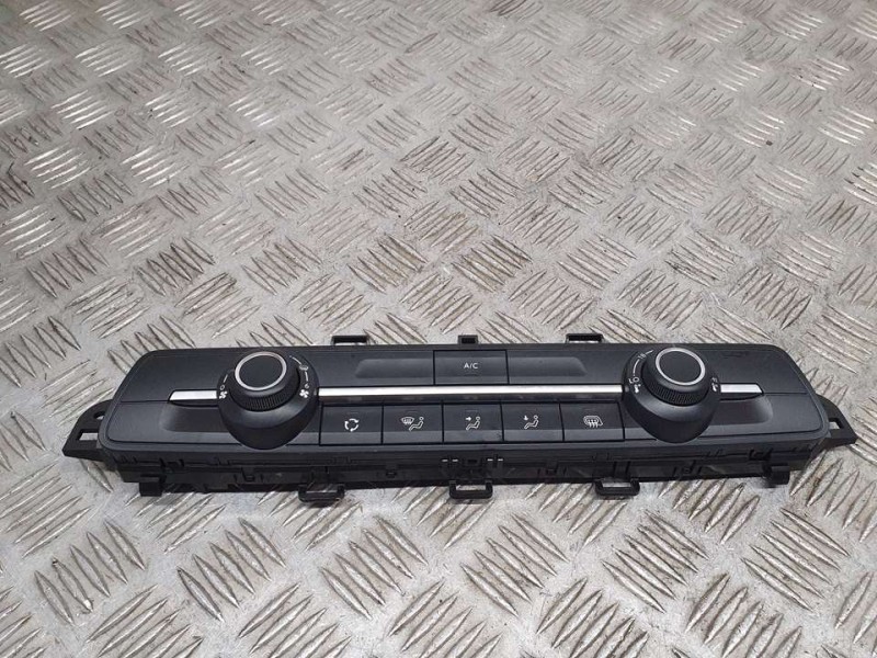 Recambio de mando calefaccion / aire acondicionado para peugeot expert furgón pro standar referencia OEM IAM 98340416ZD 35250502