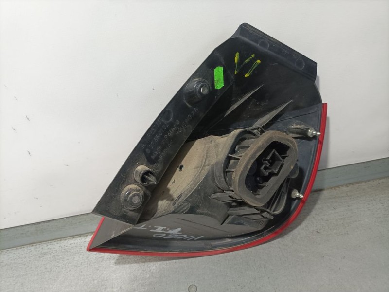 Recambio de piloto trasero izquierdo para mitsubishi colt berlina 3 (z30) ralliart referencia OEM IAM MR957365  EXTERIOR