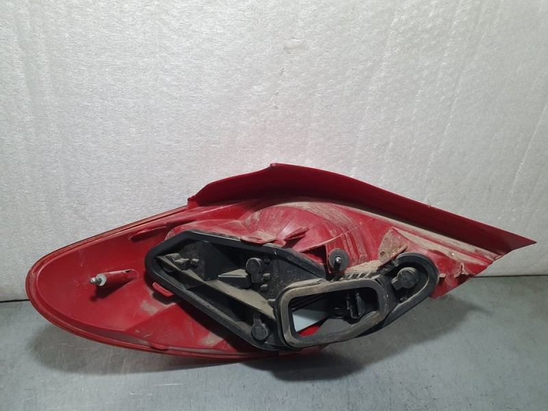 Recambio de piloto trasero derecho para peugeot 207 x-line referencia OEM IAM 9649986580  