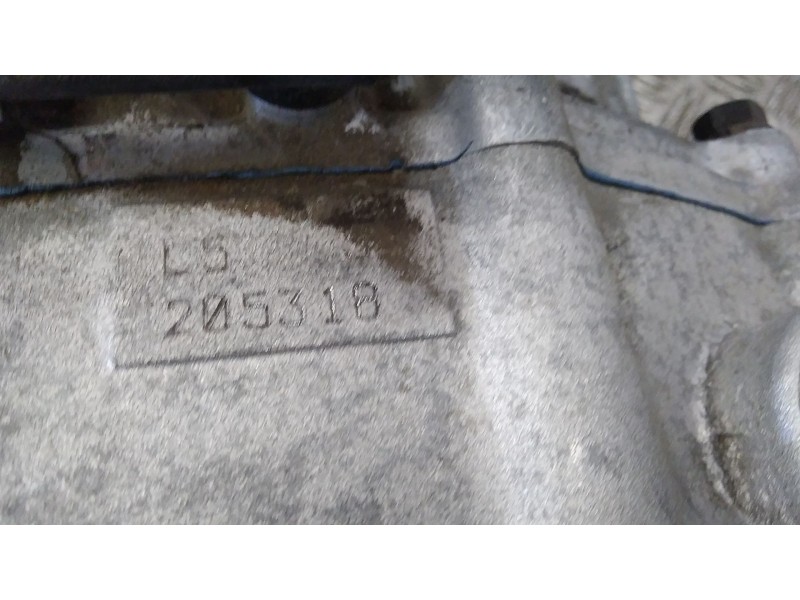 Recambio de caja cambios para kia cerato i sedán (ld) 2.0 crdi referencia OEM IAM 4300039750 5VELOCIDADES 