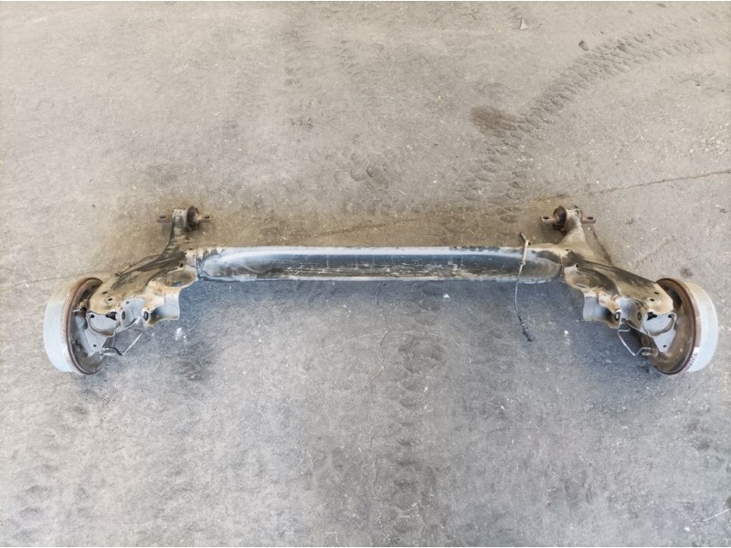 Recambio de puente trasero para mitsubishi colt berlina 3 (z30) ralliart referencia OEM IAM 4120A041  TAMBOR 4 TORN C/ ABS