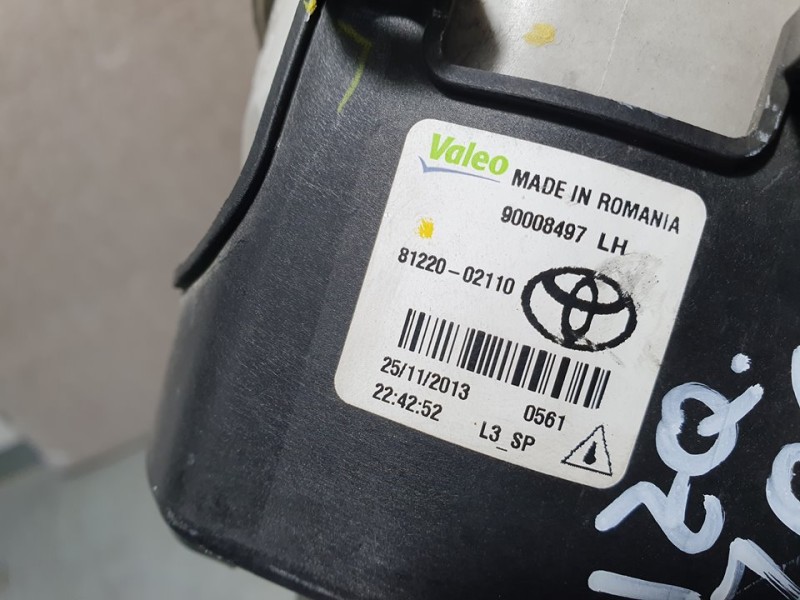 Recambio de faro antiniebla izquierdo para toyota auris active referencia OEM IAM 8122002110 90008497 VALEO