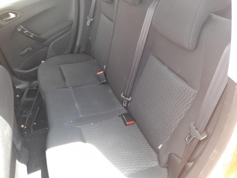 Recambio de asientos traseros para peugeot 208 i (ca_, cc_) 1.2 vti 82 referencia OEM IAM   