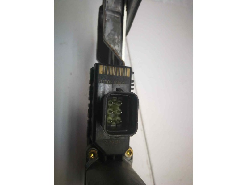 Recambio de elevalunas delantero derecho para opel astra g berlina comfort referencia OEM IAM 90521882  