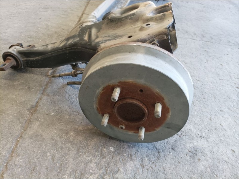 Recambio de puente trasero para mitsubishi colt berlina 3 (z30) ralliart referencia OEM IAM 4120A041  TAMBOR 4 TORN C/ ABS