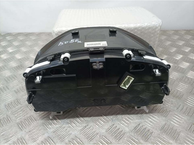 Recambio de cuadro instrumentos para opel corsa f edition referencia OEM IAM 9841329580  ANALOGICO