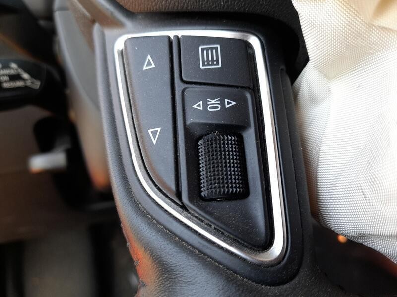 Recambio de volante para audi a1 sportback (8xa, 8xf) 1.6 tdi referencia OEM IAM 8X0064244A  