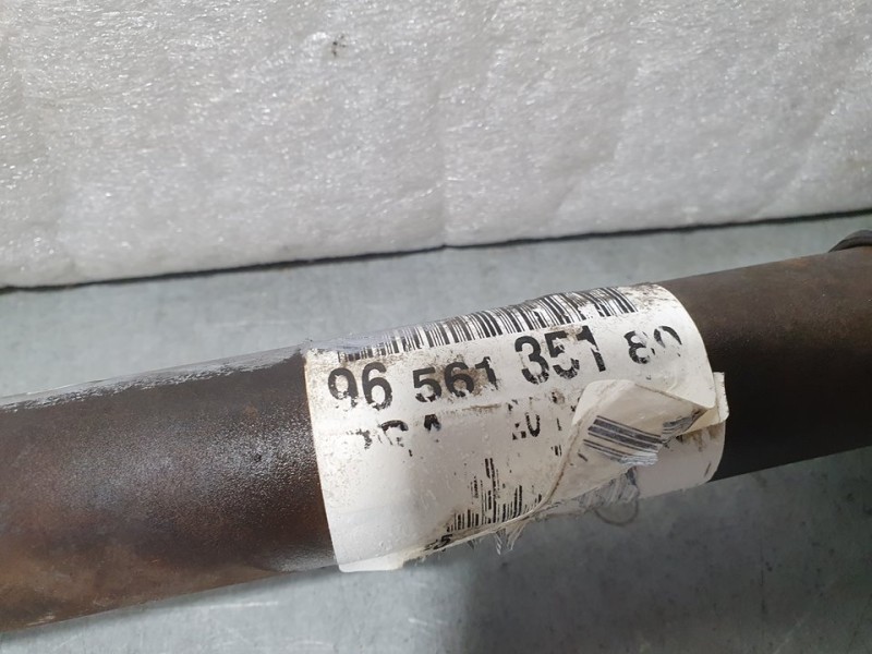 Recambio de transmision delantera izquierda para peugeot 207 x-line referencia OEM IAM 9656135180  