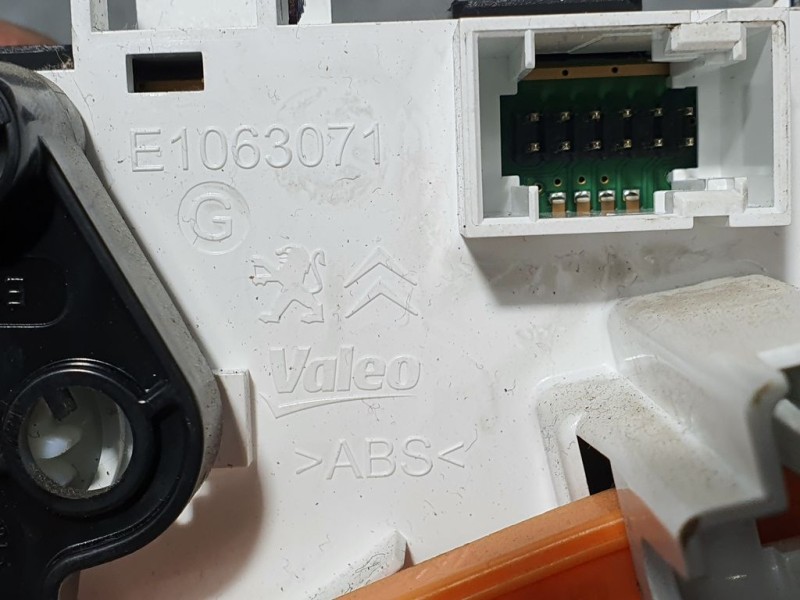 Recambio de mando calefaccion / aire acondicionado para peugeot 208 style referencia OEM IAM   VALEO