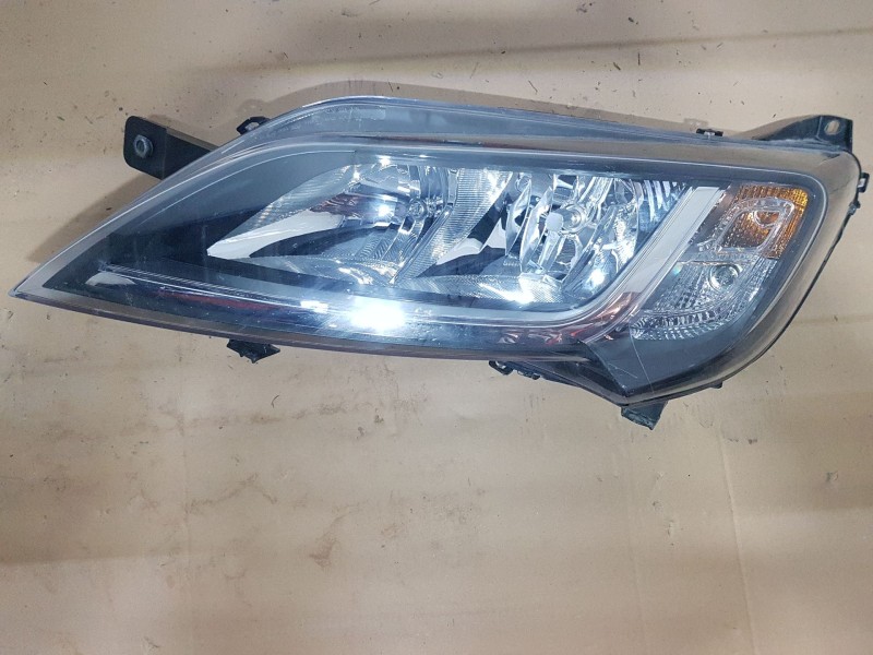 Recambio de faro izquierdo para peugeot boxer combi 333 l2h2 allure blue-hdi 165 referencia OEM IAM 468622940  