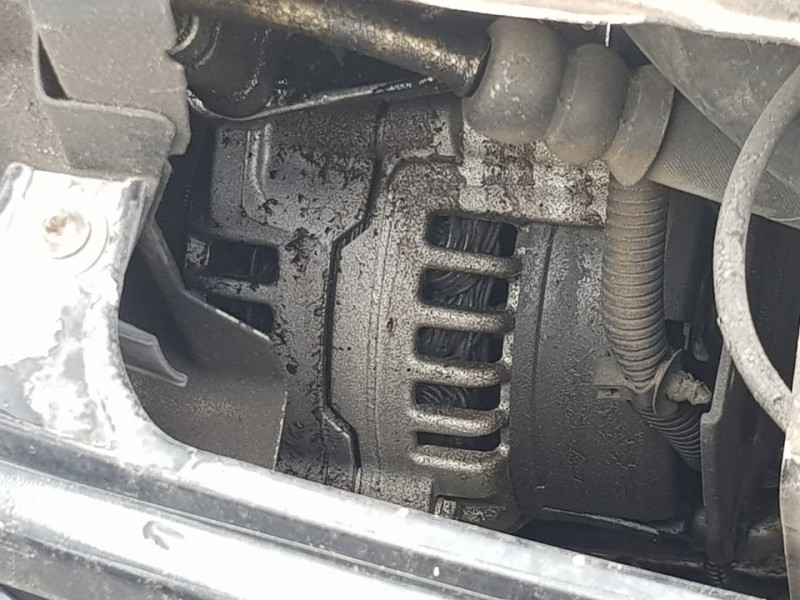 Recambio de alternador para ford ka (ccq) básico referencia OEM IAM LRB00224  BOSCH