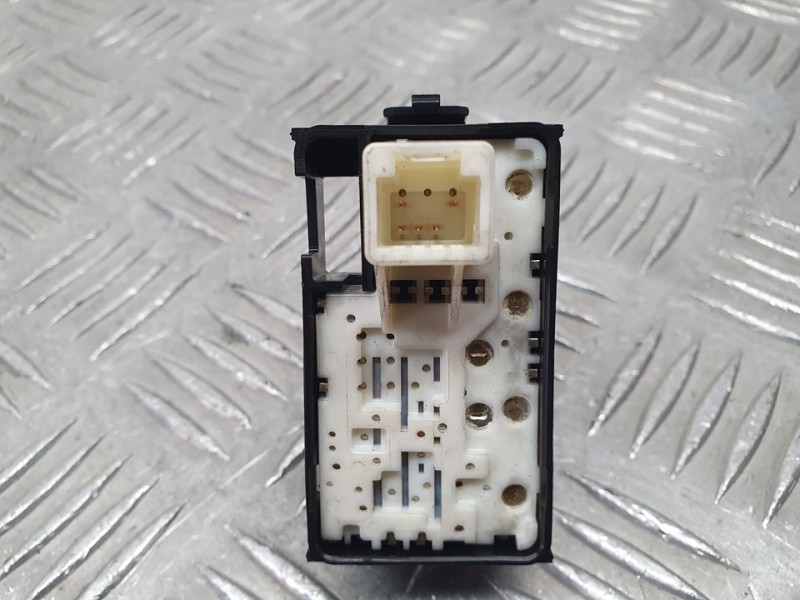 Recambio de mando elevalunas trasero derecho para toyota auris active referencia OEM IAM 0860D30  