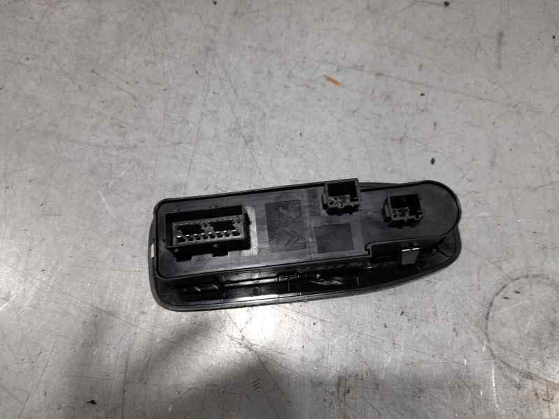 Recambio de mando elevalunas delantero izquierdo para peugeot 2008 (--.2013) signature referencia OEM IAM 98242539ZD  