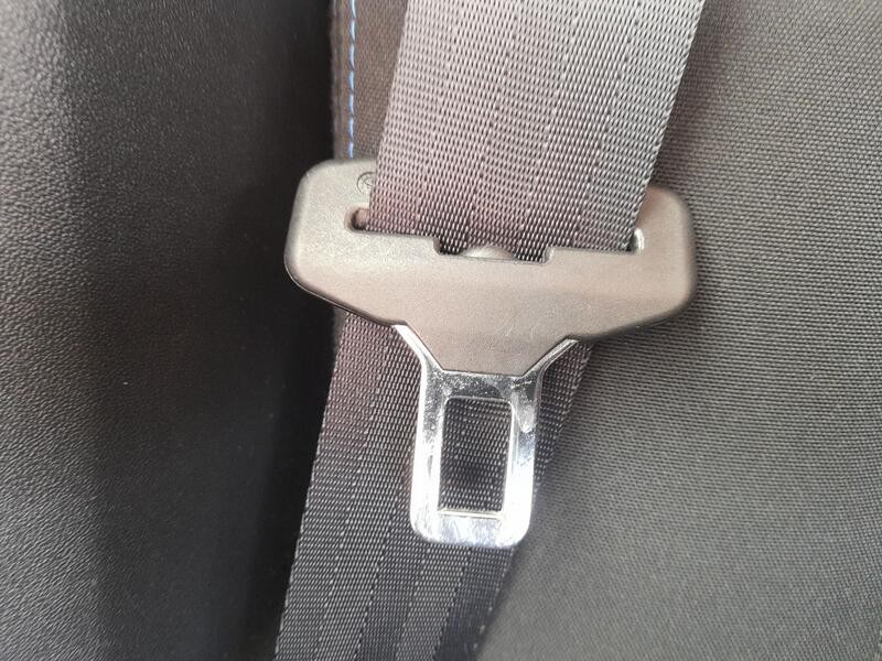 Recambio de cinturon seguridad trasero derecho para peugeot 208 i (ca_, cc_) 1.2 vti 82 referencia OEM IAM 16101490XY  