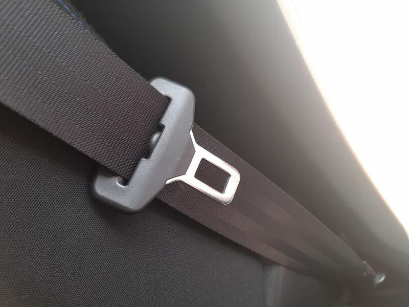 Recambio de cinturon seguridad trasero izquierdo para peugeot 208 i (ca_, cc_) 1.2 vti 82 referencia OEM IAM 16101489XY  