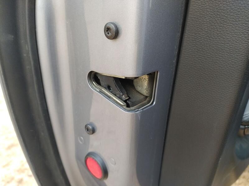 Recambio de cerradura puerta delantera izquierda para bmw 6 (e63) 630 i referencia OEM IAM 51217202143  