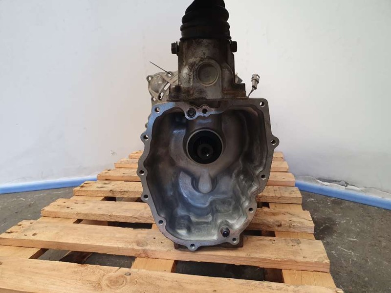 Recambio de caja cambios para suzuki grand vitara 3 puertas sq (gt) 2.0 td básico referencia OEM IAM 2470065D00 /SIN TRANSFER 5V