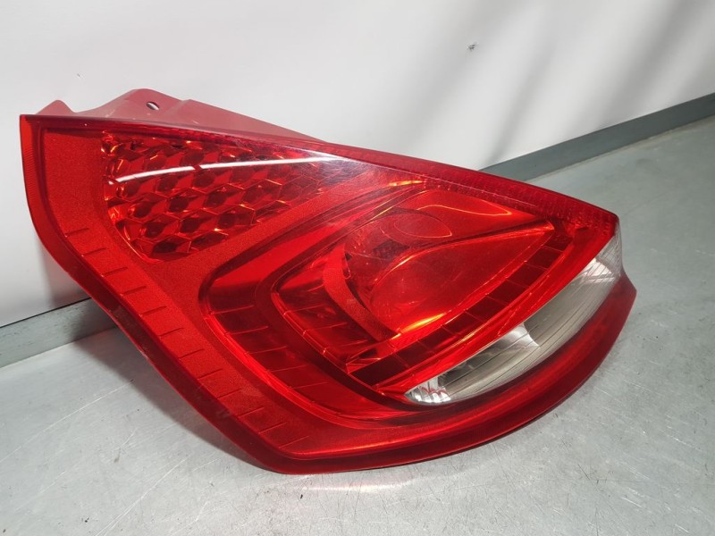 Recambio de piloto trasero izquierdo para ford fiesta (cb1) ambiente referencia OEM IAM   