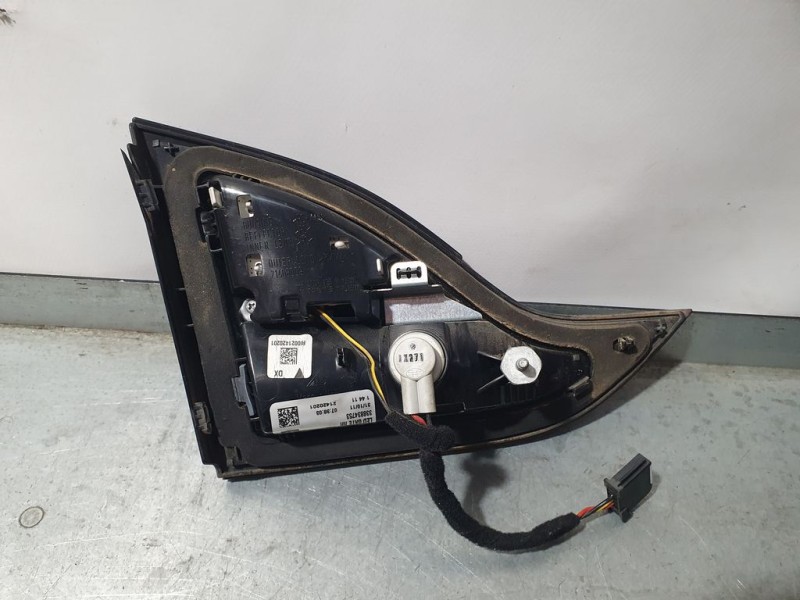 Recambio de piloto trasero derecho para opel zafira tourer edition referencia OEM IAM 13292359 338834753 LED INTERIOR ROZADO