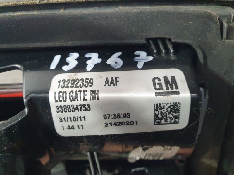 Recambio de piloto trasero derecho para opel zafira tourer edition referencia OEM IAM 13292359 338834753 LED INTERIOR ROZADO