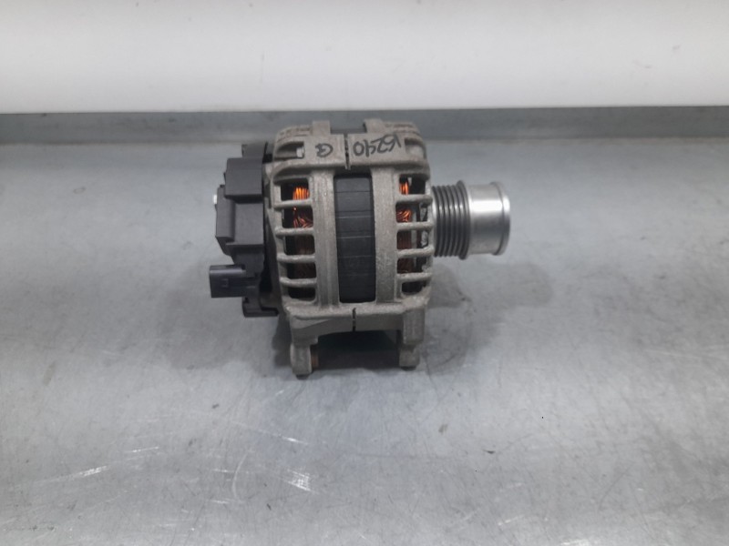 Recambio de alternador para seat arona style edition referencia OEM IAM 05E903026B EL6HED BOSCH