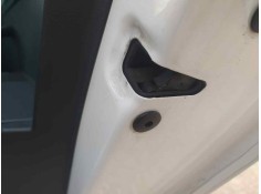 CERRADURA PUERTA TRASERA DERECHA 5TA839016E MONTADO EN PUERTA 