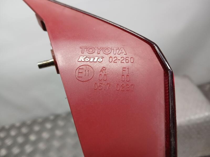 Recambio de piloto trasero izquierdo para toyota auris active referencia OEM IAM 8159102450 INTERIOR KOITO 02260