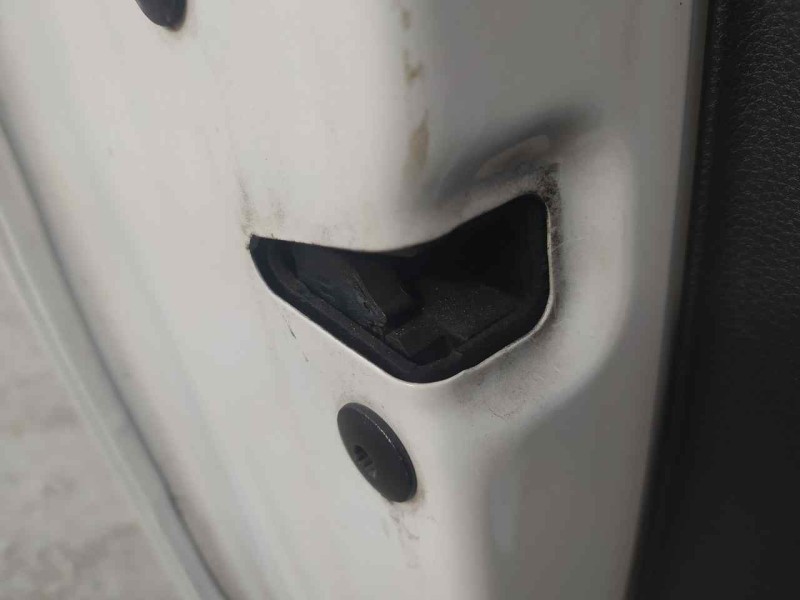 Recambio de cerradura puerta trasera izquierda para seat arona style edition referencia OEM IAM 5TA839015E MONTADO EN PUERTA 