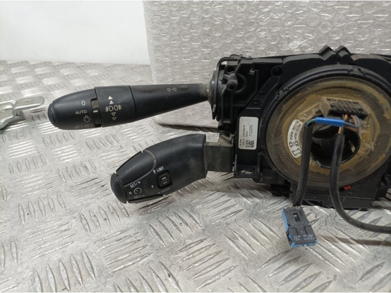 Recambio de mando luces y limpia para peugeot 3008 active referencia OEM IAM 96667320XT 10022822 