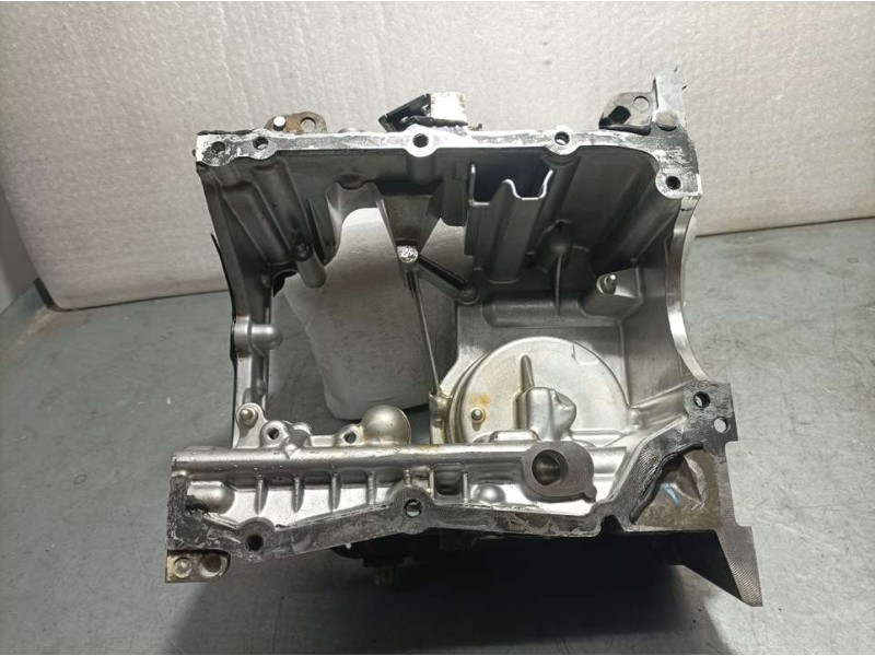 Recambio de subcarter para dacia sandero stepway referencia OEM IAM 110176811R  