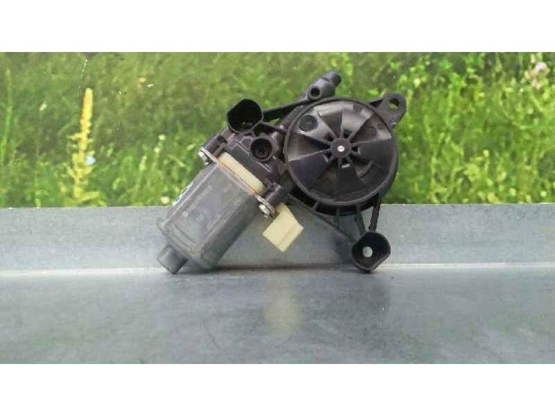 Recambio de motor elevalunas delantero izquierdo para seat leon (5f1) style referencia OEM IAM 5Q0959801B 0130822717 