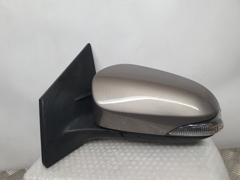 Recambio de retrovisor izquierdo para toyota auris active referencia OEM IAM SIN REF  ELECTRICO 9 CABLES