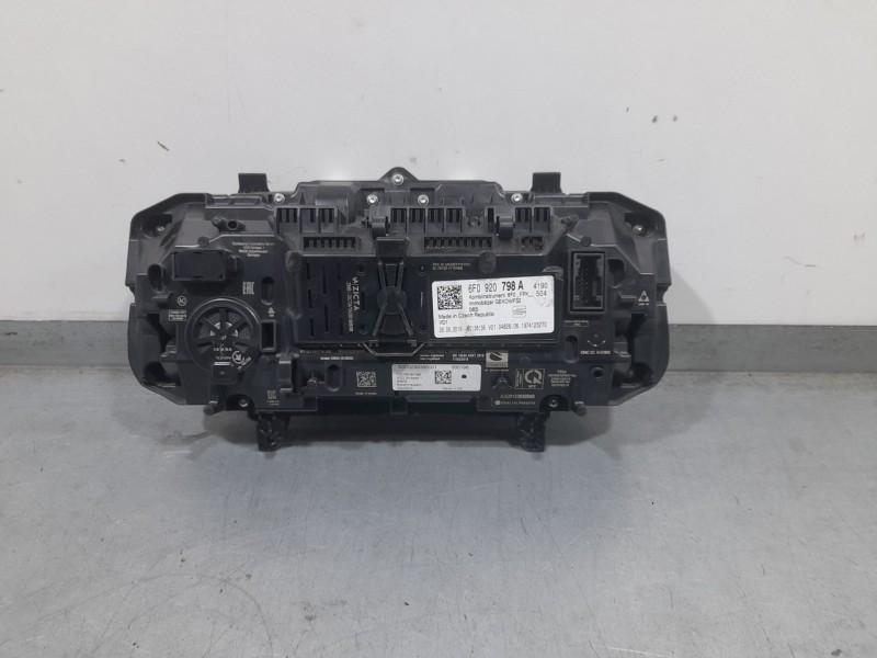 Recambio de cuadro instrumentos para seat arona style edition referencia OEM IAM 6F0920798A A3C0299360001 CONTINENTAL