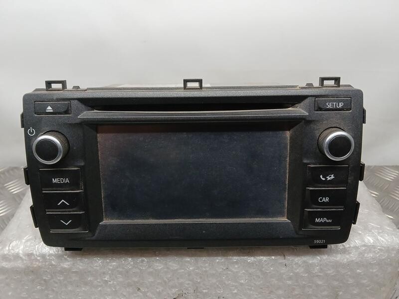 Recambio de sistema navegacion gps para toyota auris active referencia OEM IAM 8614002010 PANASONIC CVVS02F3AE