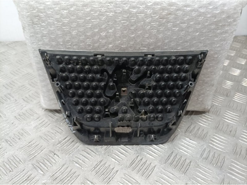 Recambio de rejilla delantera para peugeot 3008 active referencia OEM IAM 9685973077  