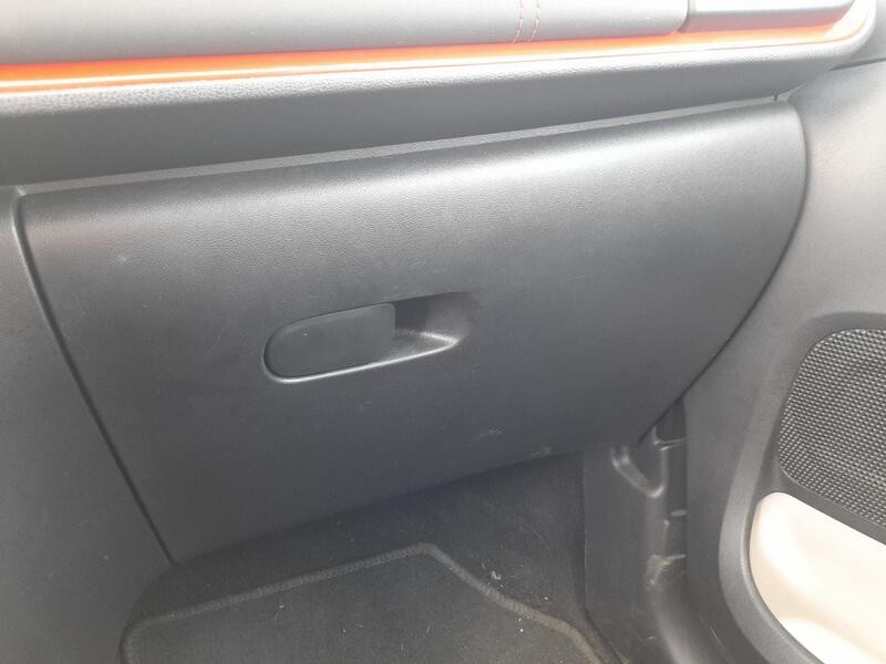 Recambio de guantera para citroën c3 iii (sx) 1.2 vti 82 referencia OEM IAM 98124977ZD  