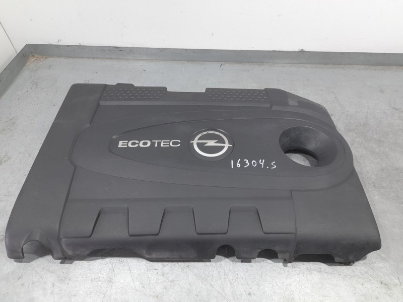 Recambio de tapa motor para opel zafira tourer excellente referencia OEM IAM 55582063  