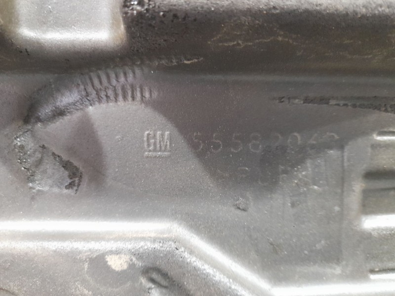 Recambio de tapa motor para opel zafira tourer excellente referencia OEM IAM 55582063  