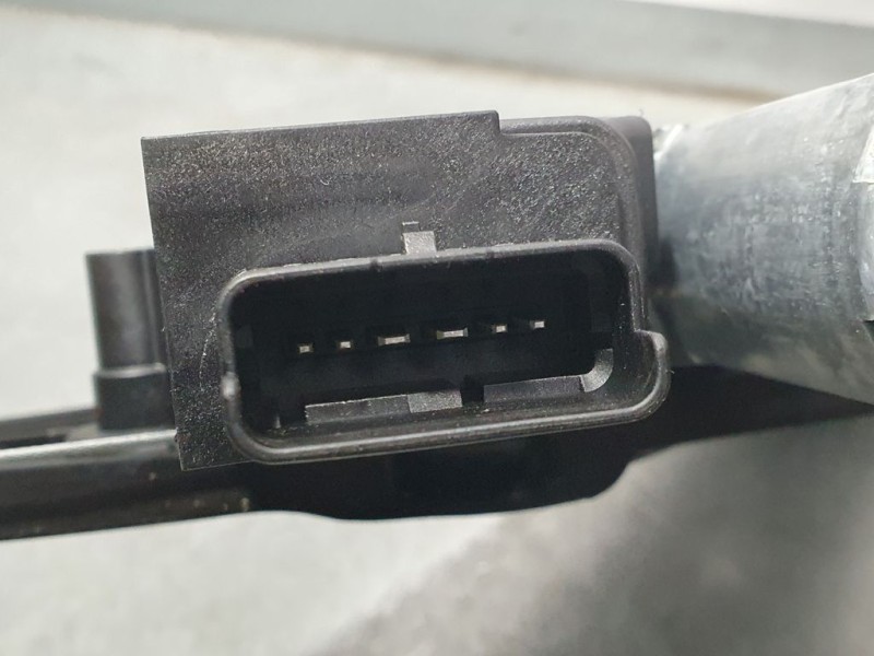 Recambio de elevalunas delantero derecho para peugeot 3008 active referencia OEM IAM 9830389280  ELECTRICO 6 PINS