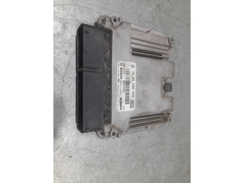 Recambio de centralita motor uce para opel zafira tourer excellente referencia OEM IAM 55590420 BOSCH 0281019088