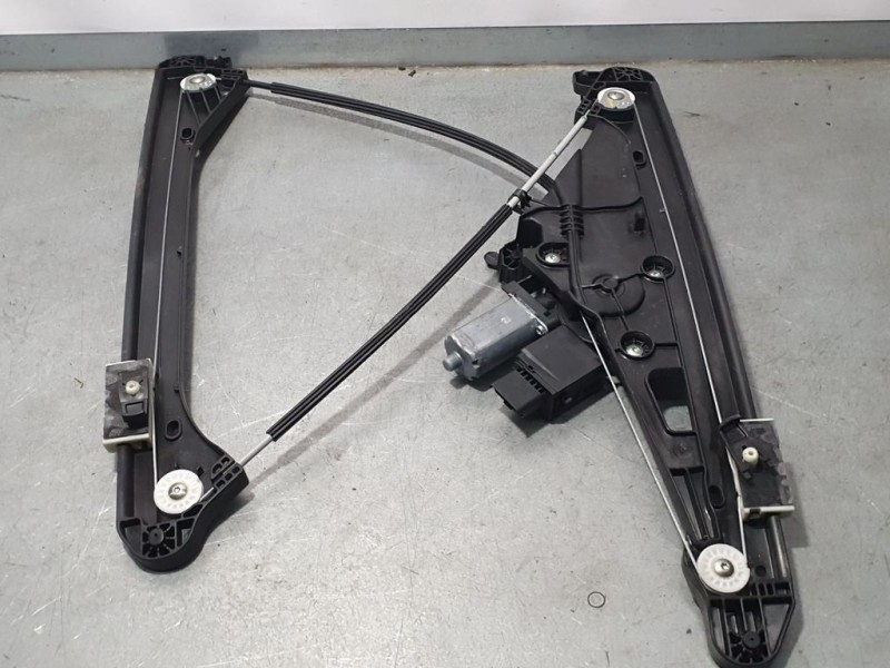 Recambio de elevalunas delantero derecho para peugeot 3008 active referencia OEM IAM 9830389280  ELECTRICO 6 PINS