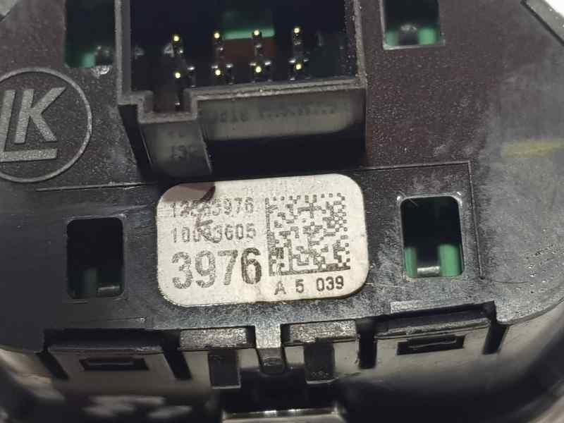 Recambio de warning para opel corsa e edition referencia OEM IAM 13563976 10023605 