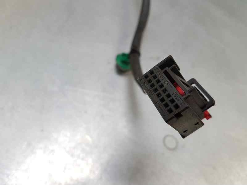 Recambio de retrovisor izquierdo para volkswagen touran (1t1) advance referencia OEM IAM  6 CABLES ELECTRICO-TOCADO