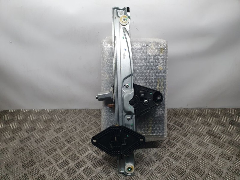 Recambio de elevalunas delantero derecho para dacia sandero confort referencia OEM IAM 807207678R  ELECTRICO