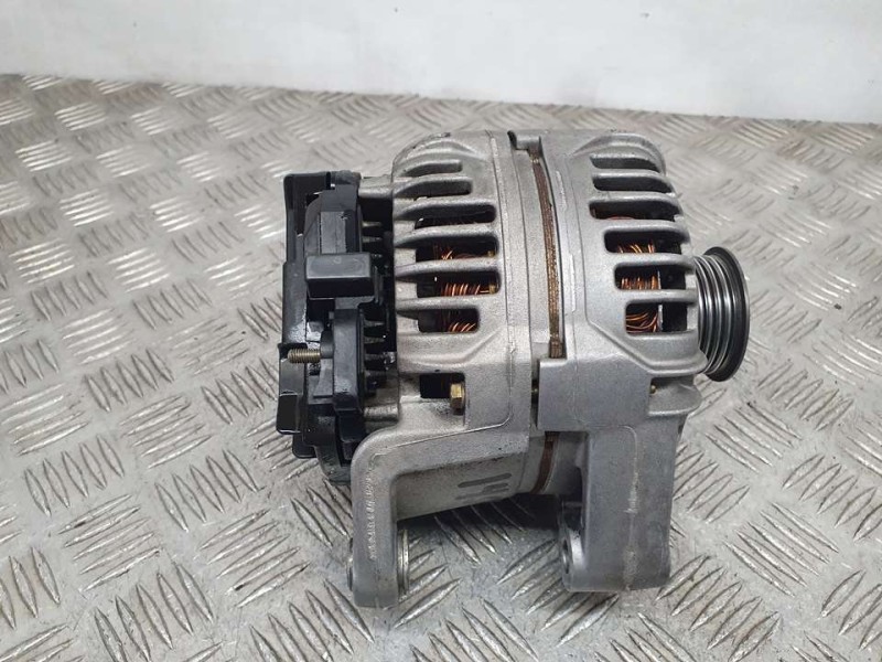 Recambio de alternador para opel zafira a club referencia OEM IAM 90561168 0124415005 BOSCH
